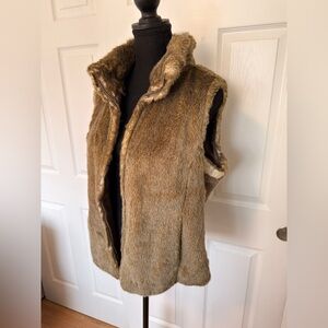 Ann Taylor Loft Faux Fur Sleeveless Vest in Brown